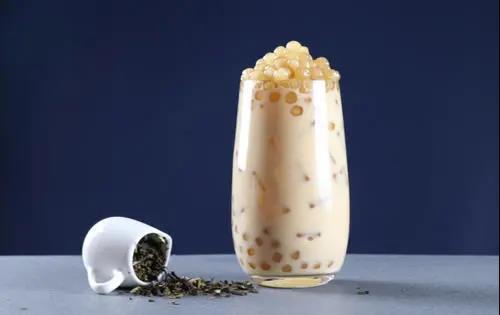 秋天的第一杯奶茶，可能真的“甜”过头了