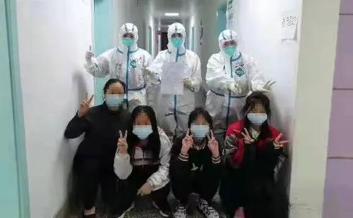 医护日记 | 这是 “203室”和“天使大白”的故事