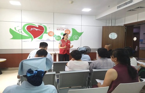 “请画出你内心的故事” 这场讲座帮患者及家属解开心结
