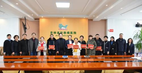 光荣退休座谈会，情谊暖暖抚人心