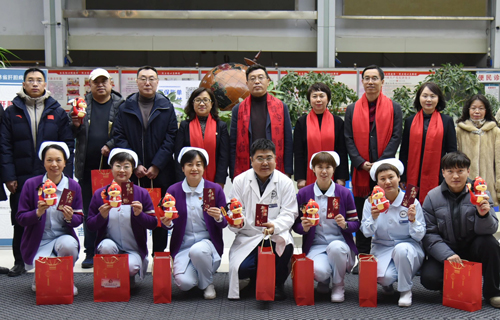 关怀暖人心，真情送祝福 | 院领导班子除夕慰问坚守岗位员工
