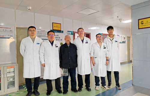 一台微创手术，汇集了他们对患者的无限关爱