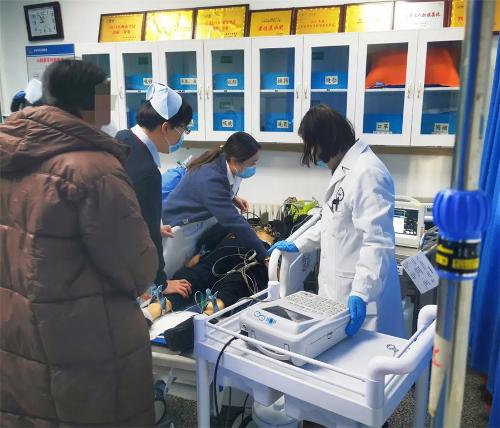 “医”路有爱丨他们在与时间“竞速”中守护生命