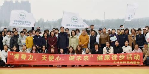 青春正飞扬，以热血脚步丈量未来之路