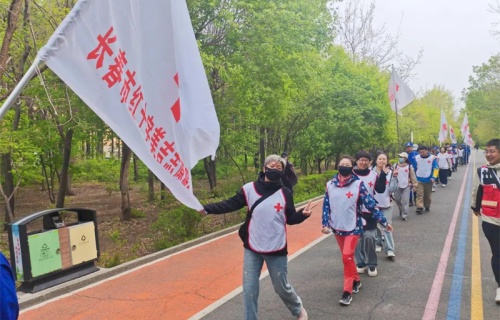徒步义诊送健康 “肝胆人”公益服务进行时