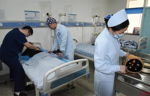 针济沉疴丨患者病痛“肩”熬数月，中医康复妙手扫阴霾