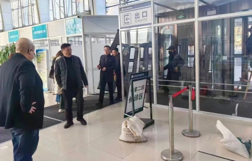 清风暖阳入厅堂丨器械科空调焕新，守护患者舒适就医路